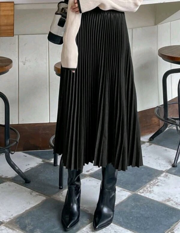 High Waist Pleated Skirt - Image 2