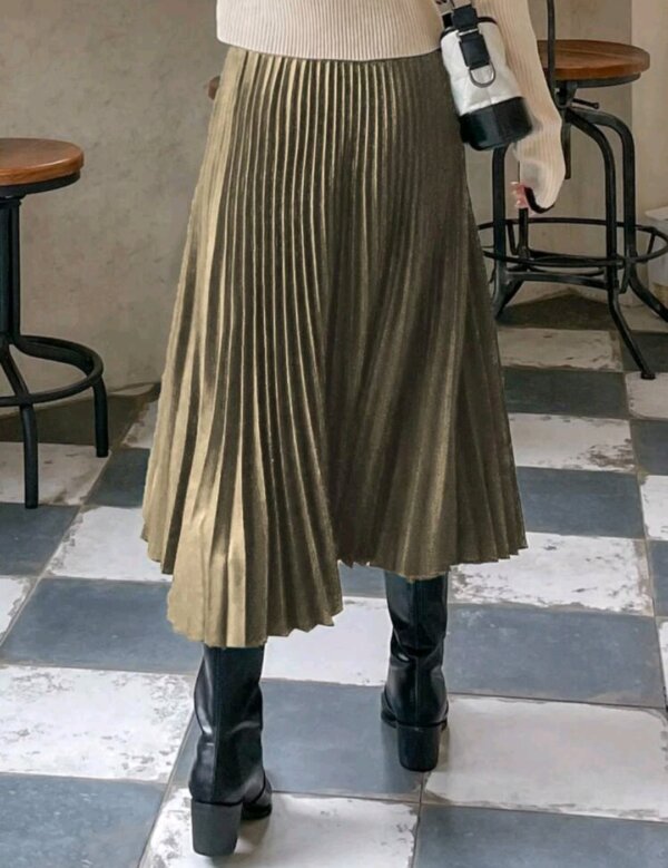 High Waist Pleated Skirt - Image 5