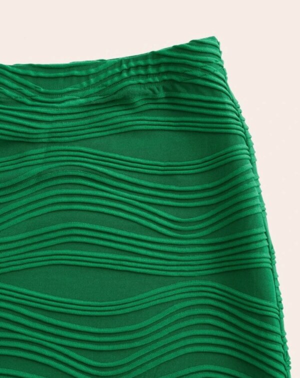 High Waist Textrured Skirt - Image 4