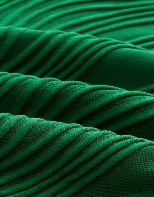 High Waist Textrured Skirt - Image 5